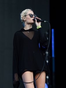 Nina Nesbitt Sexy TheFappeningBlog.com 32.jpg