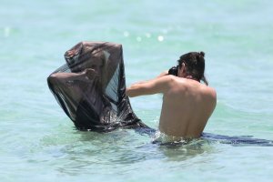 Lara Stone Sexy Topless 16.jpg