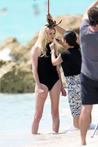 Lara Stone Sexy Topless 53.jpg