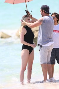 Lara Stone Sexy Topless 52.jpg