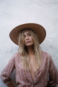 Barbara Di Creddo Sexy Topless 6.jpg