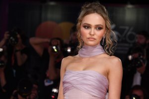 Lily-Rose Depp Sexy TheFappeningBlog.com 37.jpg
