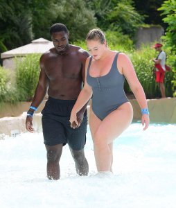 Iskra Lawrence Sexy TheFappeningBlog.com 30.jpg