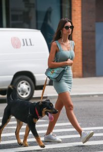 Emily Ratajkowski Sexy TheFappeningBlog.com 31.jpg