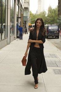 Emily Ratajkowski Sexy TheFappeningBlog.com 92.jpg