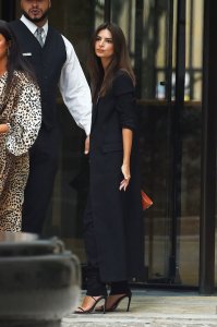 Emily Ratajkowski Sexy TheFappeningBlog.com 131.jpg