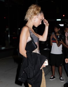 Bella Hadid Sexy TheFappeningBlog.com 8.jpg