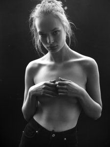 Egle Jezepcikaite Nude TheFappeningBlog.com 1.jpg