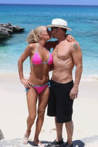 Jenny McCarthy Sexy TheFappeningBlog.com 2.jpg