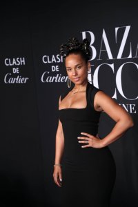 Alicia Keys Sexy TheFappeningBlog.com 11.jpg