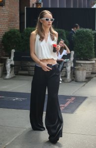 Suki Waterhouse Sexy TheFappeningBlog.com 3.jpg