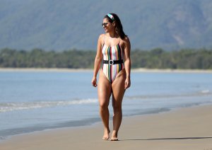 Danush Deravi Sexy TheFappeningBlog.com 31.jpg