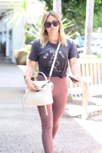 Hilary Duff Sexy TheFappeningBlog.com 24.JPG