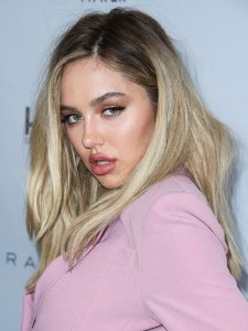 Delilah Belle Hamlin Nude Nip Slip Braless TheFappeningBlog.com 7.jpg