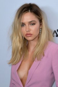 Delilah Belle Hamlin Nude Nip Slip Braless TheFappeningBlog.com 28.jpg