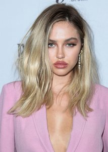 Delilah Belle Hamlin Nude Nip Slip Braless TheFappeningBlog.com 68.jpg