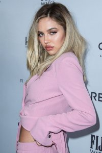 Delilah Belle Hamlin Nude Nip Slip Braless TheFappeningBlog.com 76.jpg