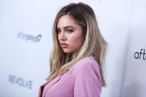 Delilah Belle Hamlin Nude Nip Slip Braless TheFappeningBlog.com 85.jpg