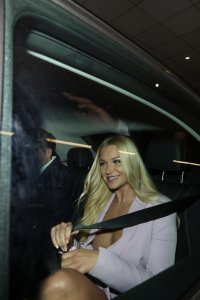 Abbie Quinnen Nude Braless Nip Slip TheFappeningBlog.com 27.jpg