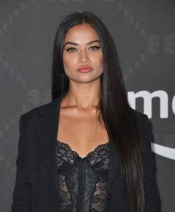 Shanina Shaik Sexy TheFappeningBlog.com 3.jpg