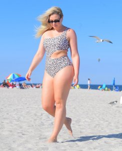 Iskra Lawrence Sexy TheFappeningBlog.com 6.jpg