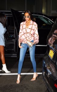 Winnie Harlow Sexy TheFappeningBlog.com 4.jpg