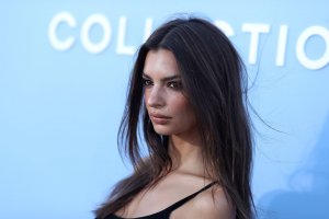 Emily Ratajkowski Sexy TheFappeningBlog.com 16.jpg