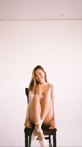 Alexis Ren Sexy Topless TheFappeningBlog.com 10.jpg