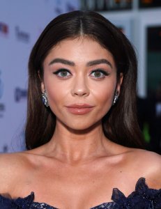 Sarah Hyland Sexy TheFappeningBlog.com 3.jpg