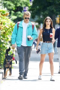 Emily Ratajkowski Sexy TheFappeningBlog.com 13.jpg