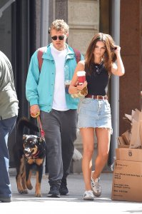 Emily Ratajkowski Sexy TheFappeningBlog.com 16.jpg