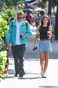 Emily Ratajkowski Sexy TheFappeningBlog.com 19.jpg