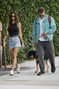 Emily Ratajkowski Sexy TheFappeningBlog.com 27.jpg