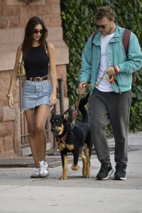 Emily Ratajkowski Sexy TheFappeningBlog.com 29.jpg