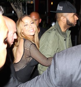 Mariah Carey Areola Peek 16.jpg