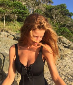 Emily Deyt-Aysage Nude & Sexy TheFappeningBlog.com 7.jpg