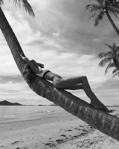 Emily Deyt-Aysage Nude & Sexy TheFappeningBlog.com 32.jpg