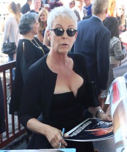 Jamie Lee Curtis Sexy TheFappeningBlog.com 13.JPG