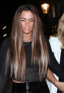 Katie Price Braless TheFappeningBlog.com 1.jpg