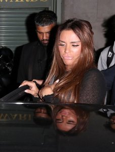 Katie Price Braless TheFappeningBlog.com 65.jpg