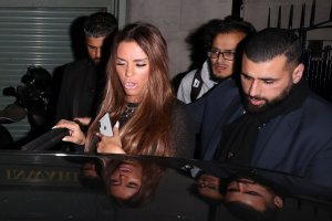 Katie Price Braless TheFappeningBlog.com 66.jpg