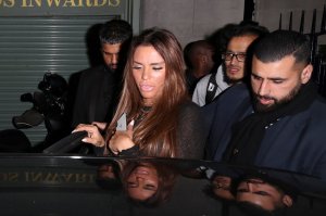 Katie Price Braless TheFappeningBlog.com 68.jpg