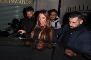 Katie Price Braless TheFappeningBlog.com 72.jpg