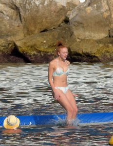 Anna Ermakova Sexy TheFappeningBlog.com 5.jpg