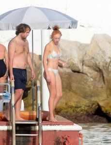 Anna Ermakova Sexy TheFappeningBlog.com 11.jpg