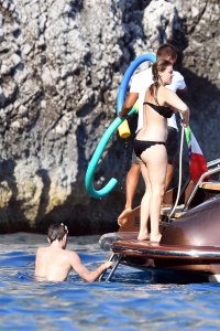 Princess Beatrice Sexy TheFappeningBlog.com 20.jpg