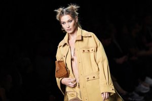 Bella Hadid Braless new TheFappeningBlog.com 2.jpg