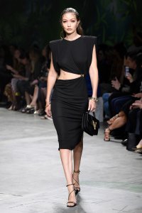 Gigi Hadid Braless TheFappeningBlog.com 1.jpg