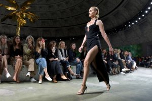 Amber Valletta Sexy TheFappeningBlog.com 4.jpg