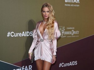 Taylor Mega Sexy TheFappeningBlog.com 5.jpg